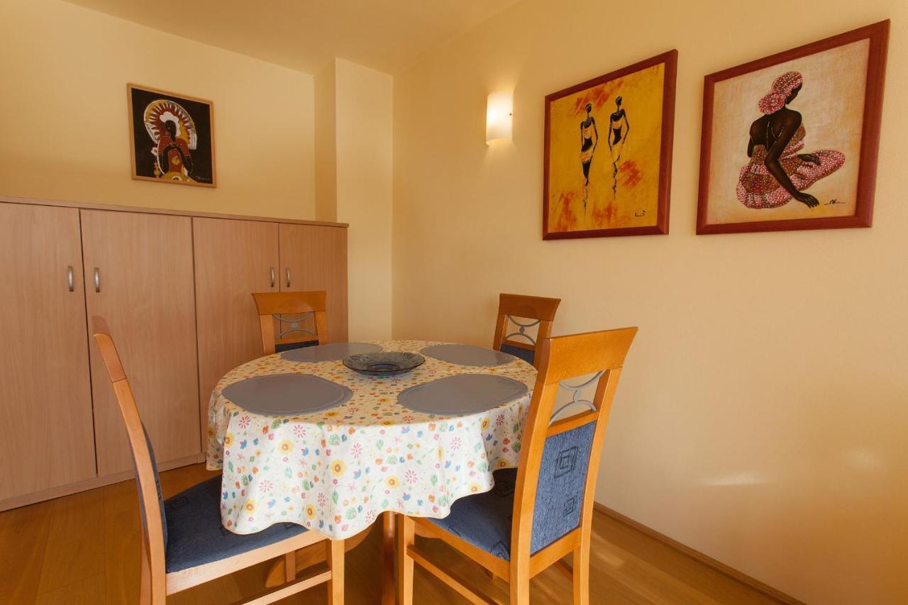 Apartman Vjekoslav Krk Town Eksteriør billede