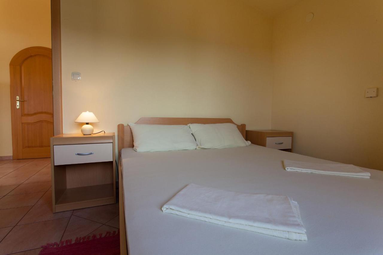 Apartman Vjekoslav Krk Town Eksteriør billede